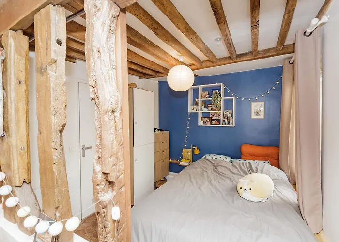 And Bright 40 M For 2 Near Belleville * Paris