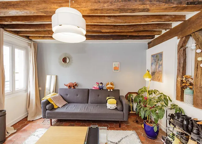 And Bright 40 M For 2 Near Belleville Apartment *